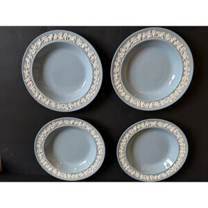 Lot of 4 Wedgwood Queen's Ware Cream on Lavender Smooth Rim 8.25" Soup Bowls